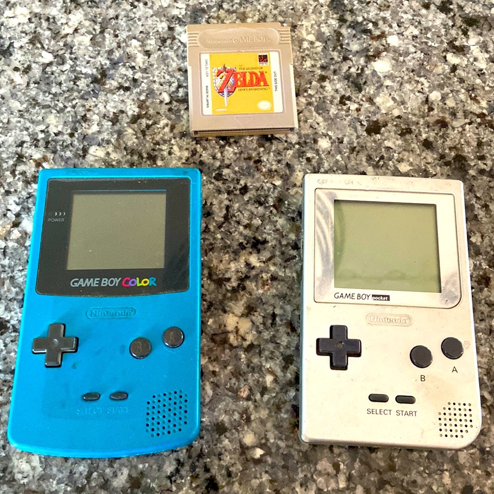 Game boy original & game boy color both working and a copy of Zelda